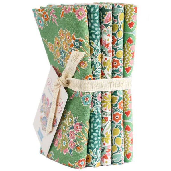 "Pie in the Sky"-Fat-Quarter-Bundle-Green-Pine-5 Fabrics