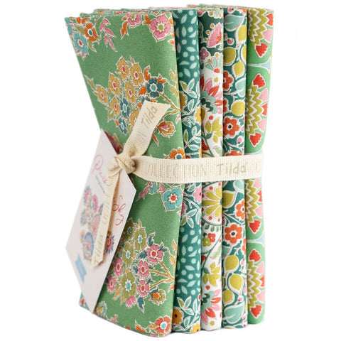 "Pie in the Sky"-Fat-Quarter-Bundle-Green-Pine-5 Fabrics
