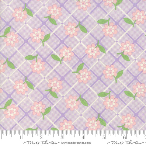 "30's Playtime 2018"-Picnic Party Lavender by Chloe's Closet for Moda